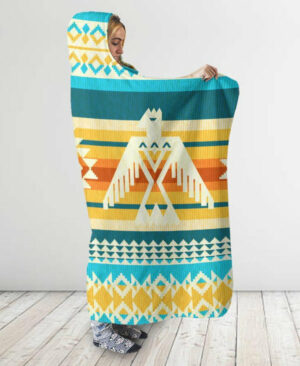 border pattern hooded blanket 1