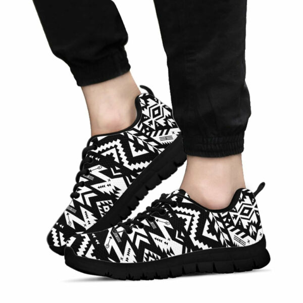 gb nat00441 black pattern native sneaker