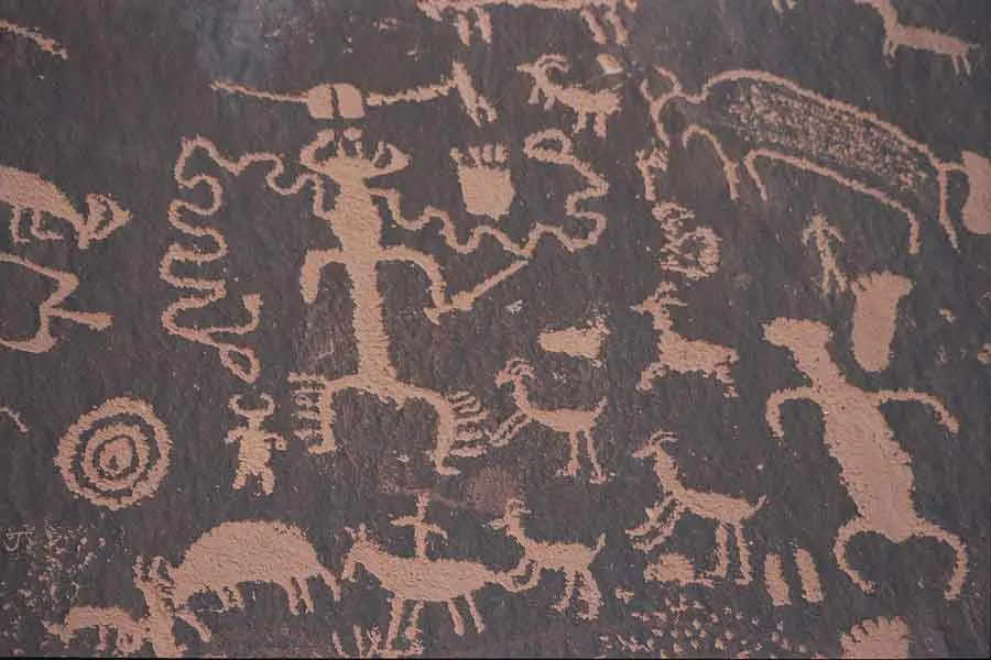 What is Native American rock art calle