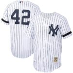 Mariano Rivera New York Yankees Mitchell & Ness Home 2000 Cooperstown Collection Jersey - White/Navy - 49Native
