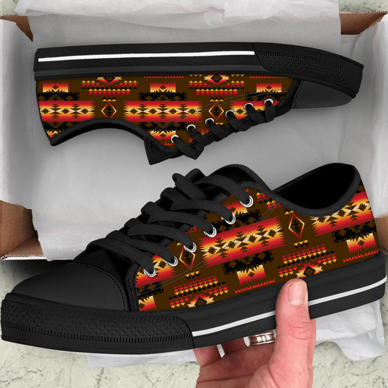 Tribes Pattern Native American Low Top Canvas Shoe