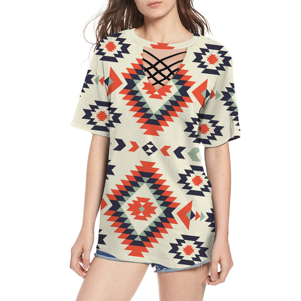 Pink Geometric Pattern Round Neck Hollow Out Tshirt - Image 2