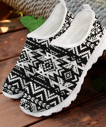 Black Pattern Pattern Mesh Shoes