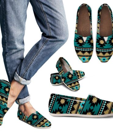 Green Ethnic Aztec Pattern Women's Casual Shoes