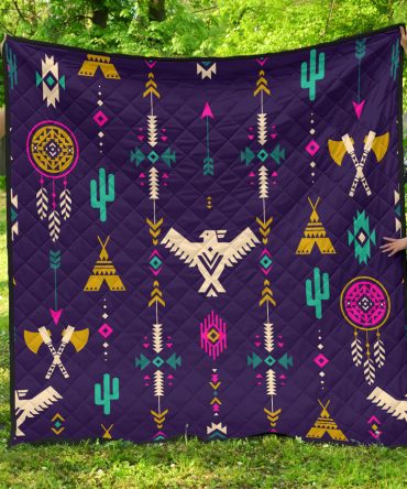 Thunderbird Pattern Blue Premium Quilt