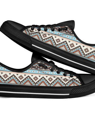 Tribal Striped Seamless Pattern Low Top Canvas Shoe