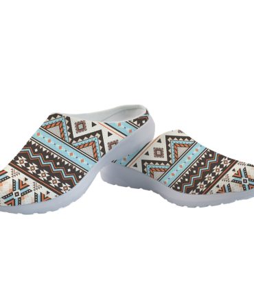Tribal Striped Seamless Pattern Mesh Slippers