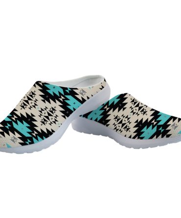 Geometric Seamless Pattern Mesh Slippers