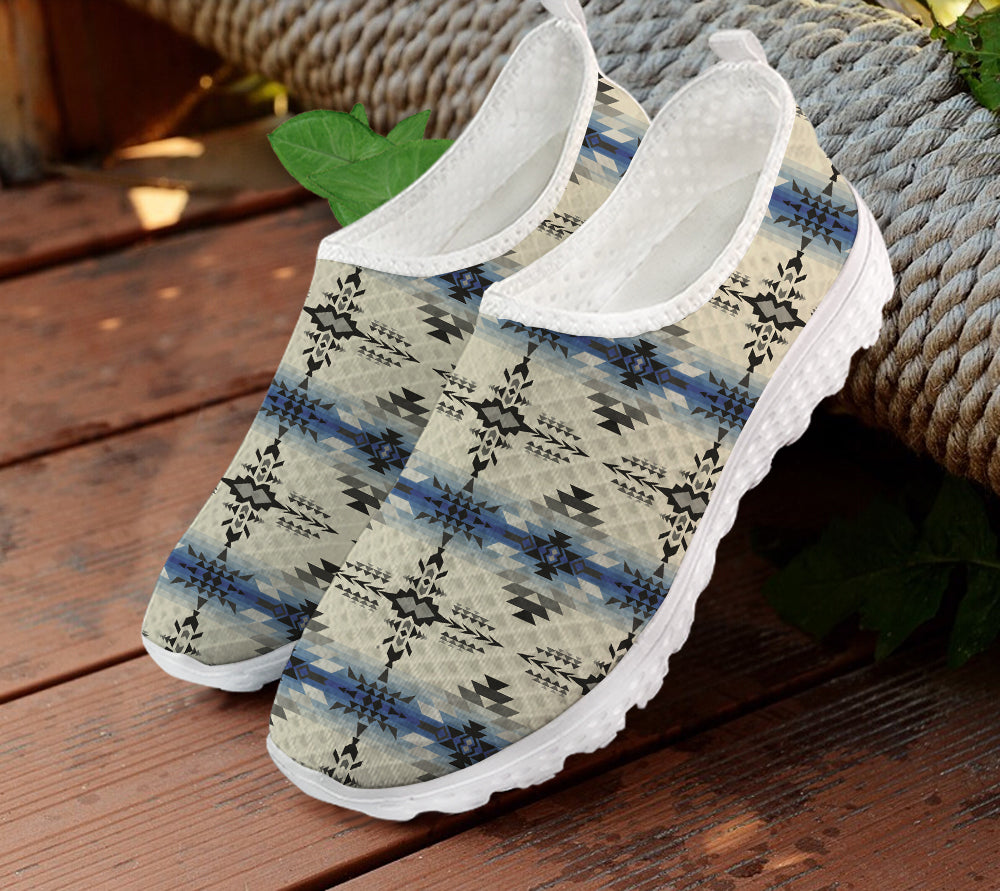 Seamless Geometric Pattern Mesh Shoes