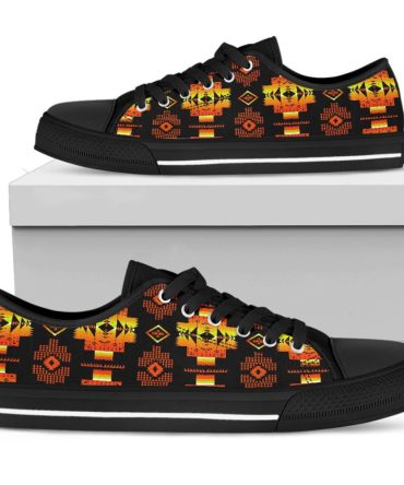 Pattern Native American Low Top Canvas Shoe