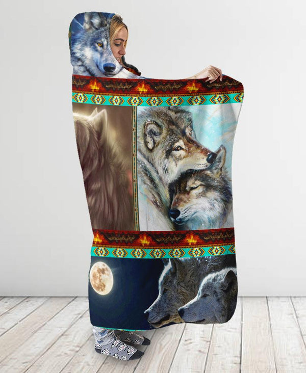 Native Loving Wolves Hooded Blanket - Image 2