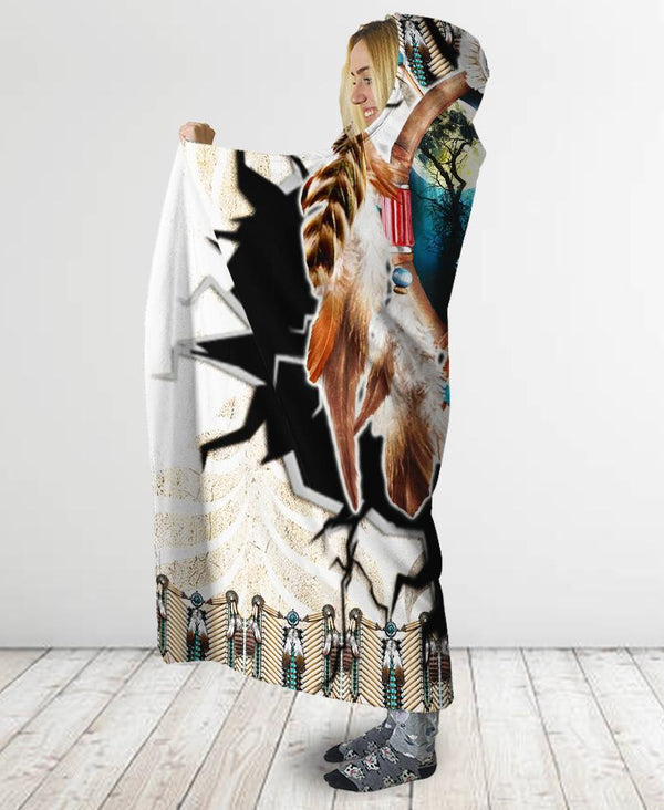 Wolf Hooded Blanket - Image 3